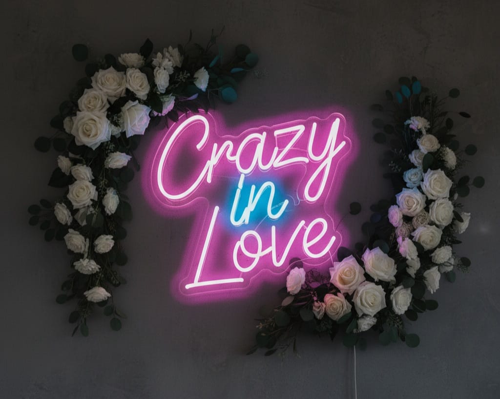 “Crazy in Love” LED Neon Sign – Romantic Décor for Weddings & Couple Spaces