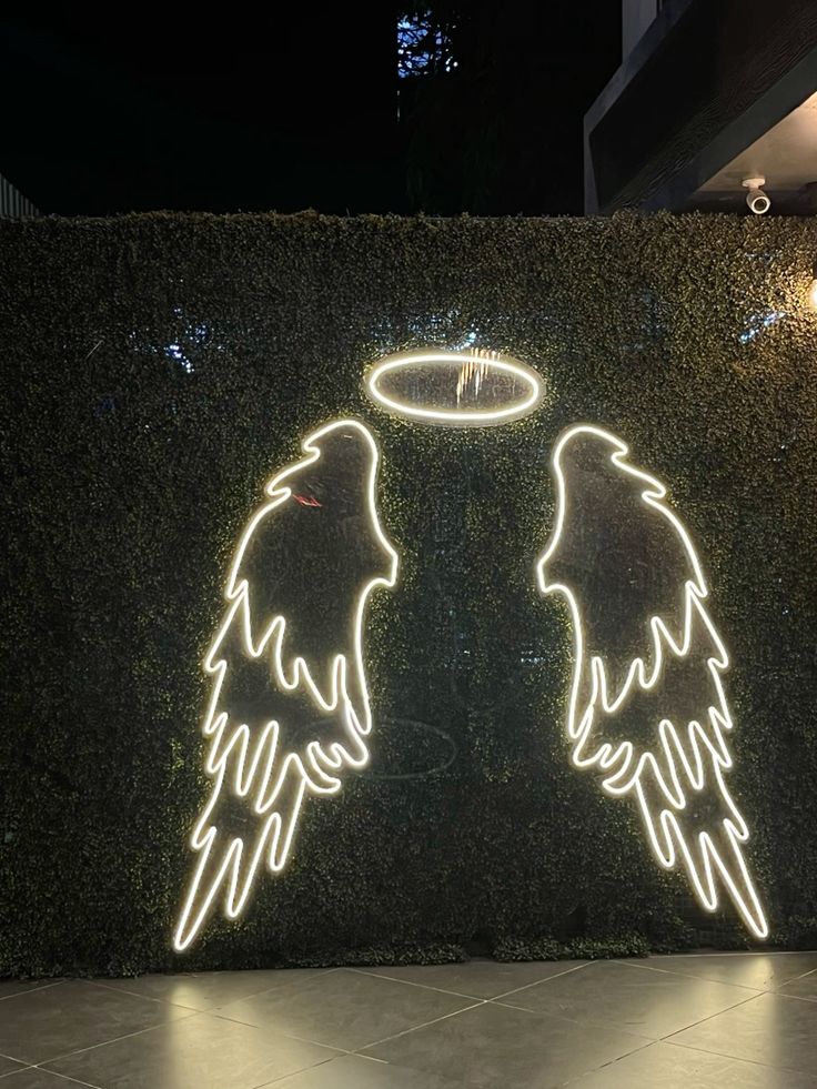 Angel Wings Neon Wall Art with Halo – LED Photo Wall Décor